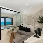 Portara Seaside Luxury Appart hôtel