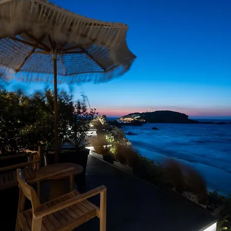 Aparthotel Portara Seaside Luxury 4*