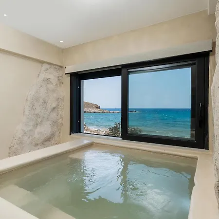 Ξενοδοχείο με διαμερίσματα Portara Seaside Luxury