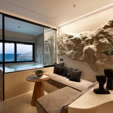 Ξενοδοχείο με διαμερίσματα Portara Seaside Luxury Naxos City