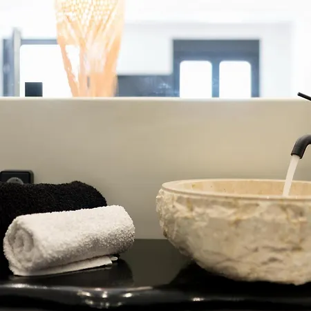 Portara Seaside Luxury 4*