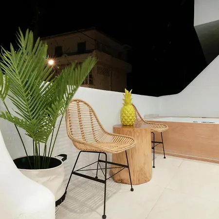 Portara Seaside Luxury Ξενοδοχείο με διαμερίσματα