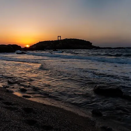 Portara Seaside Luxury Lägenhetshotell