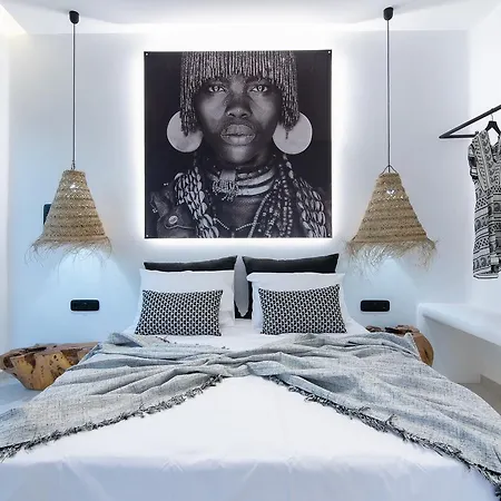 Portara Seaside Luxury Lägenhetshotell 4*