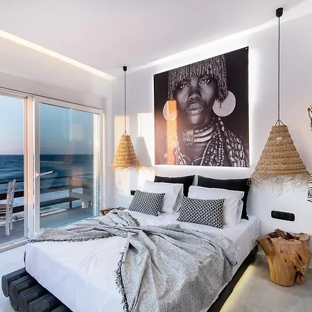 Portara Seaside Luxury 4*