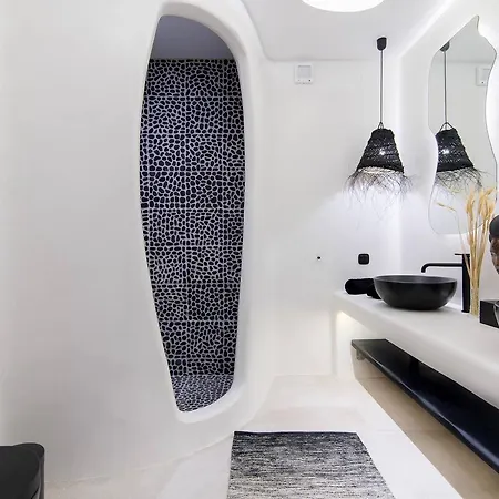 Portara Seaside Luxury 4*