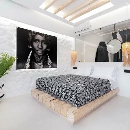 Portara Seaside Luxury 4*