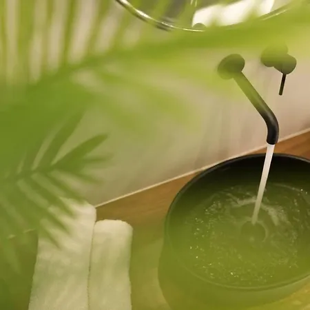 Ξενοδοχείο με διαμερίσματα Portara Seaside Luxury Naxos City