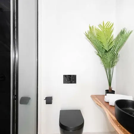 Portara Seaside Luxury 4*