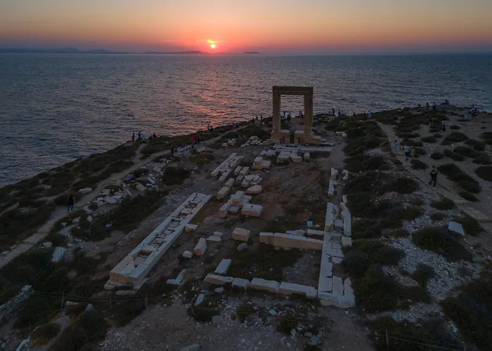 Portara Seaside Luxury 4* Naxos City