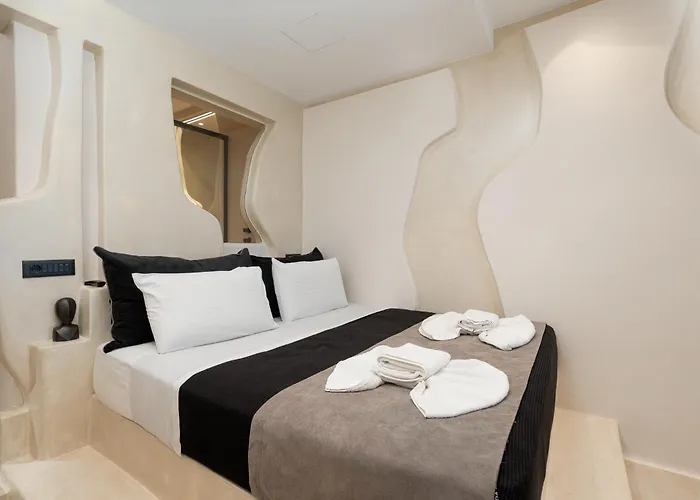Portara Seaside Luxury Aparthotel Naxos City