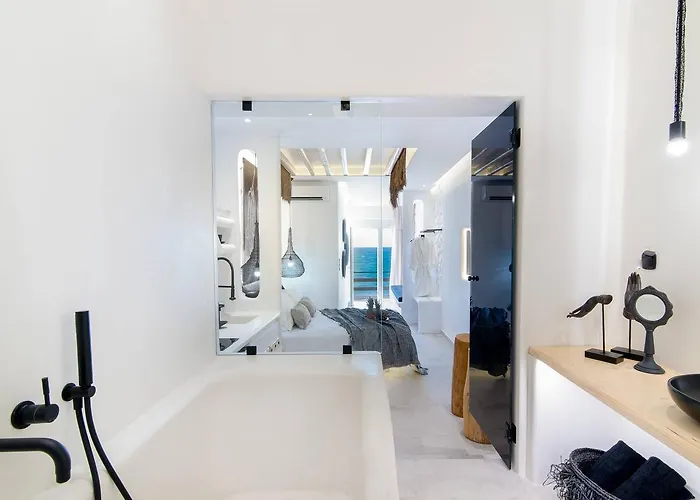 Portara Seaside Luxury Aparthotel Naxos City