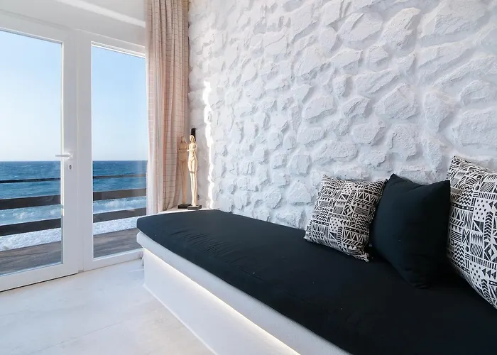 Portara Seaside Luxury Aparthotel Naxos City