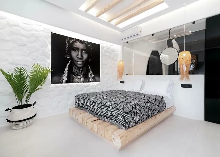 Portara Seaside Luxury 4*